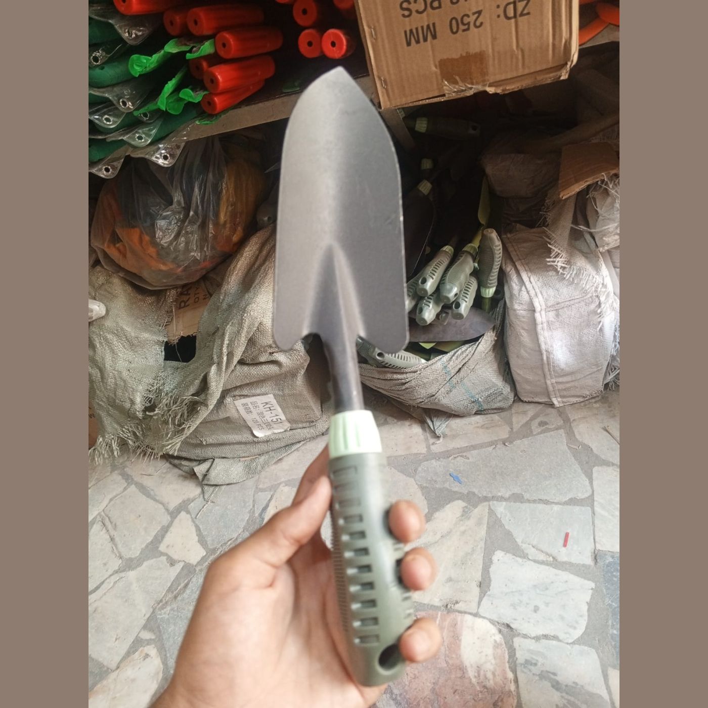 GreenPro Gardening Hand Trowel – Heavy Duty Digging Shovel with Comfortable Anti-Slip Grip Handle — photo 3