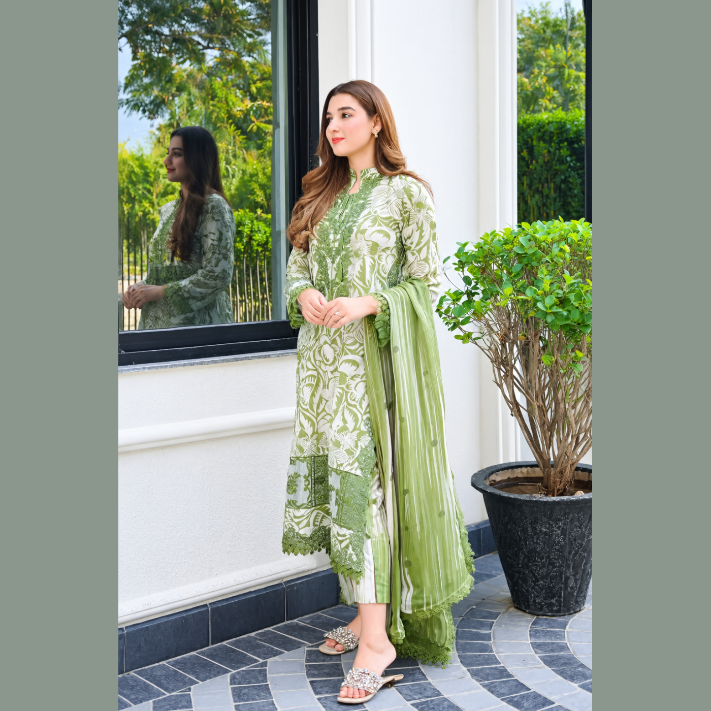 Women 3 peice printed lown suit