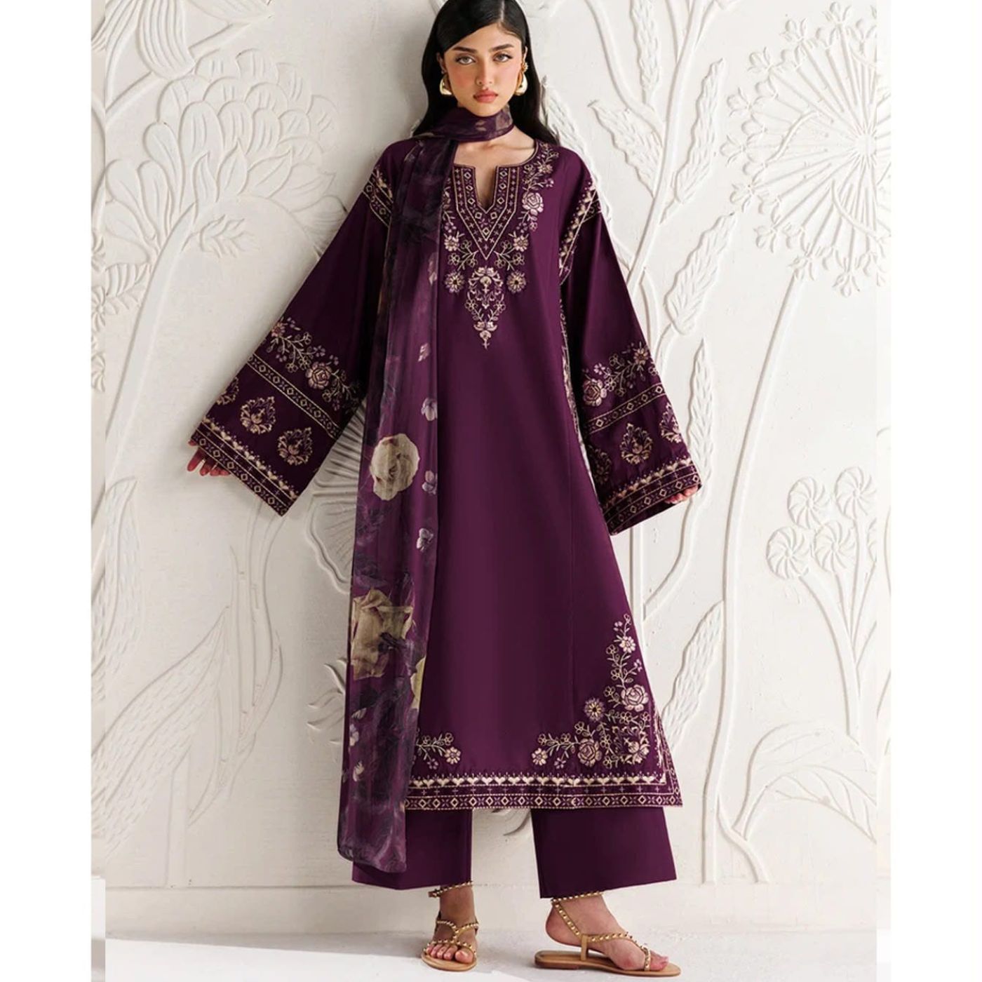 Iznik 2739- Dhank embroidered 3pc with digital wool shaal — photo 2