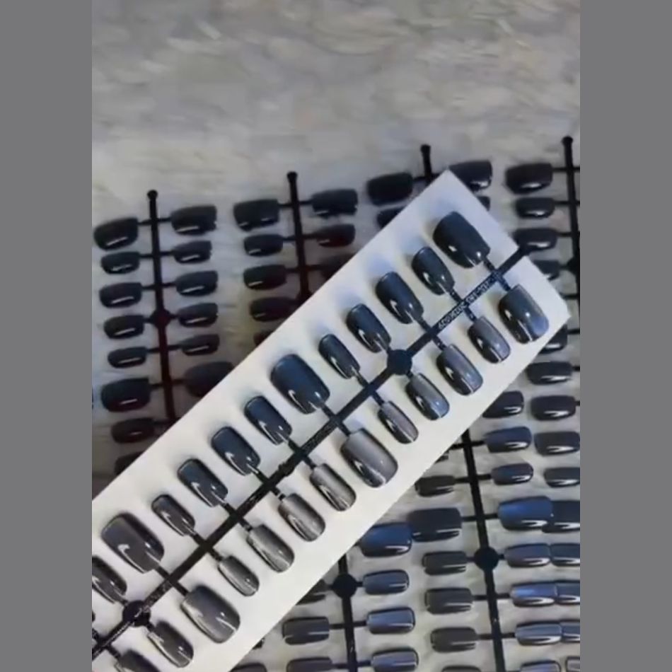 Press on nails