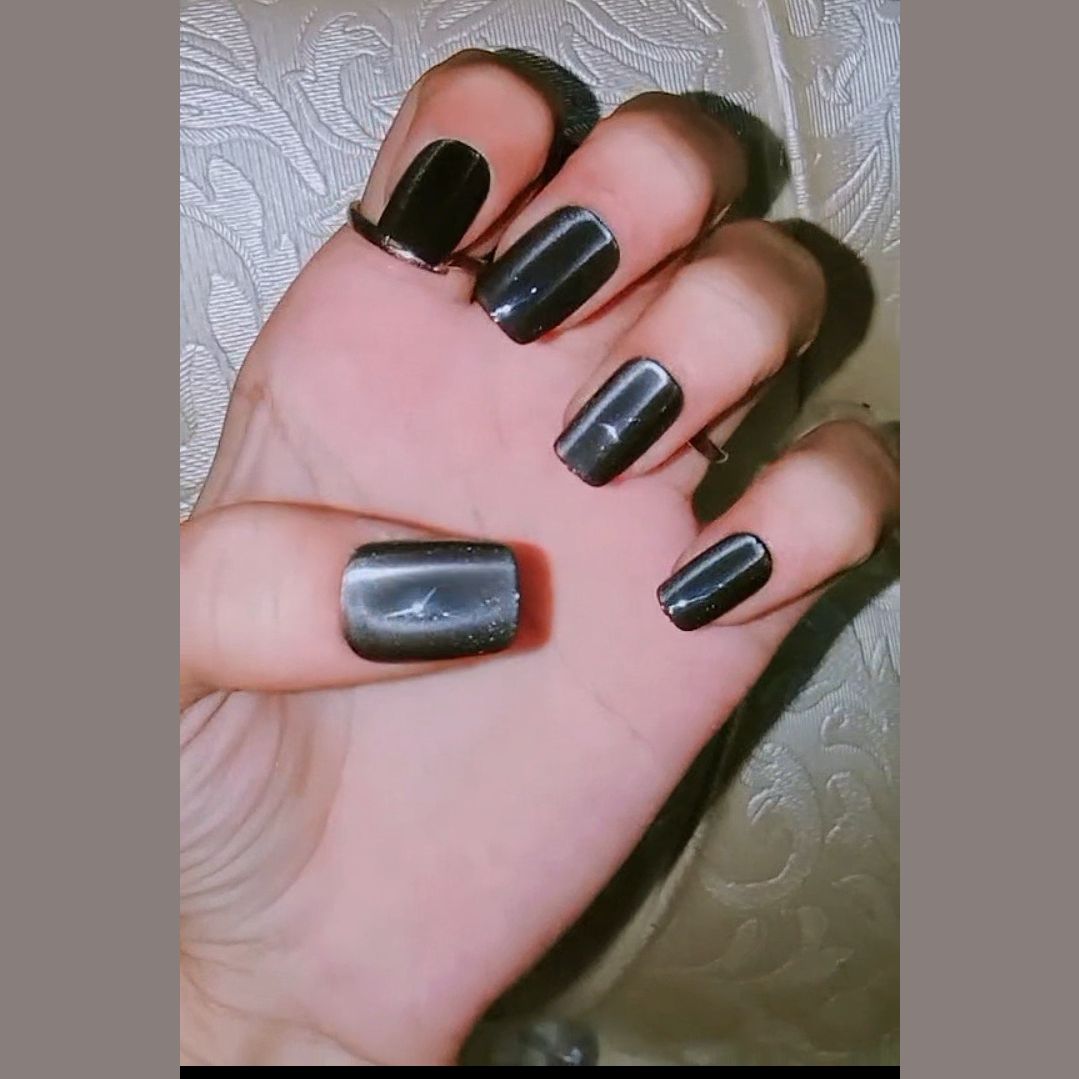 Press on nails — photo 2