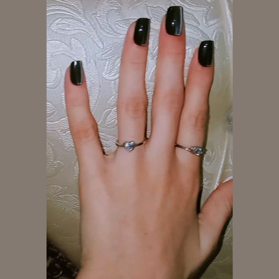 Press on nails — photo 3