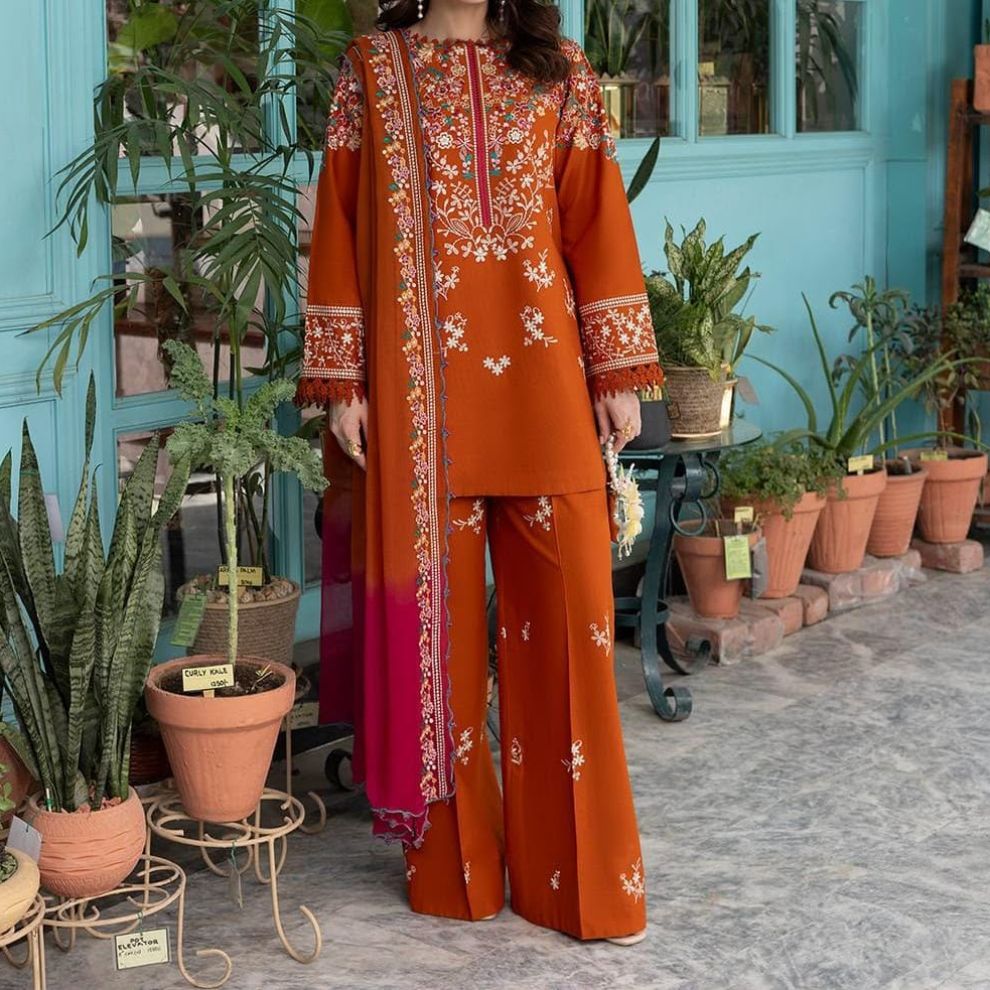 Dhanak 3piece suit — photo 3