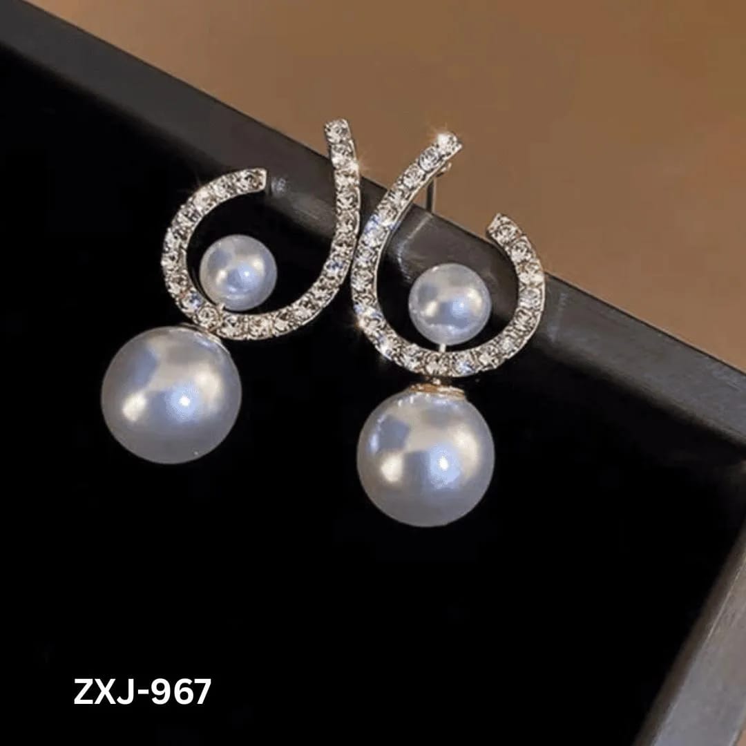 Korean Style Pearl Earrings U-Shape Silver Gold — photo 4